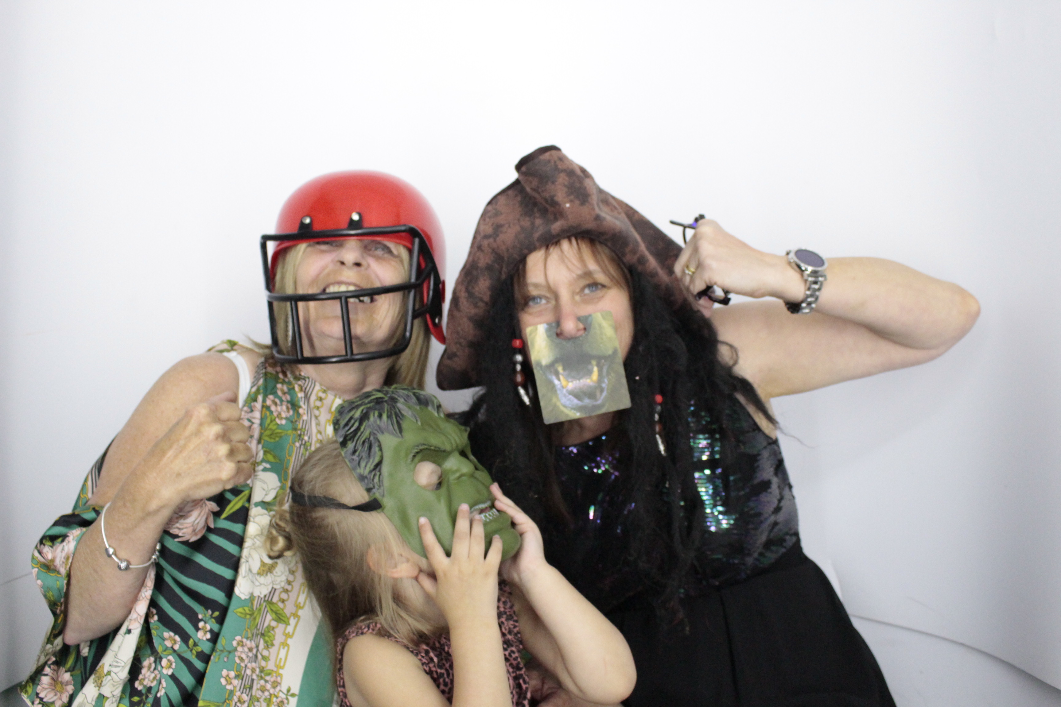 Mandy's 60th  Birthday Party | View more photos from the event at gallery.myphotoboothexperience.co.uk/u/MyPhotoBoothExperienceLtd/Mandys-60th-Birthday-Party